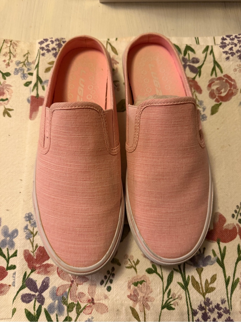 Women’s Slip-On Sneakers in Blush Pink